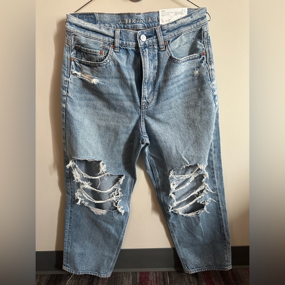 American Eagle Outfitters Light Blue Ripped Boyfriend Jeans